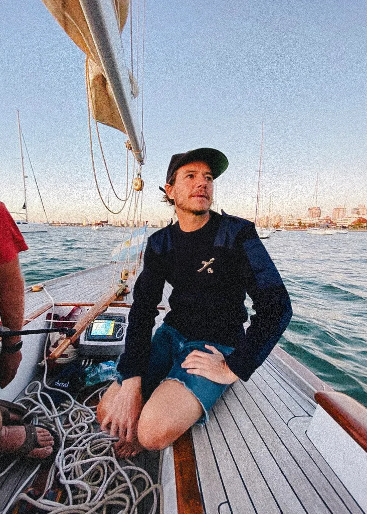 Nico en velero